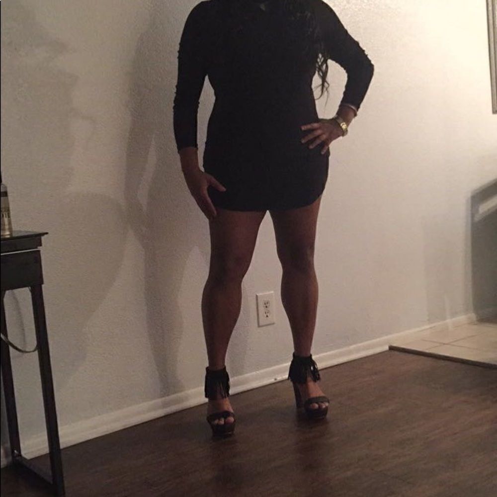 Black dress 